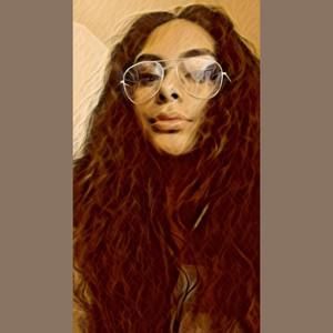 Meet your Posher, Carolina